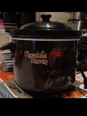 Chocolate heaven melting machine pot